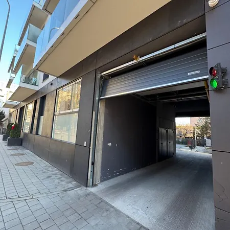 Mily Poranek - Slonce, Mewy, Doskonala Kawa Gdyně