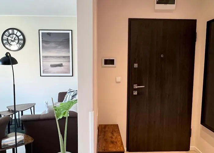 Mily Poranek - Slonce, Mewy, Doskonala Kawa Гдыня